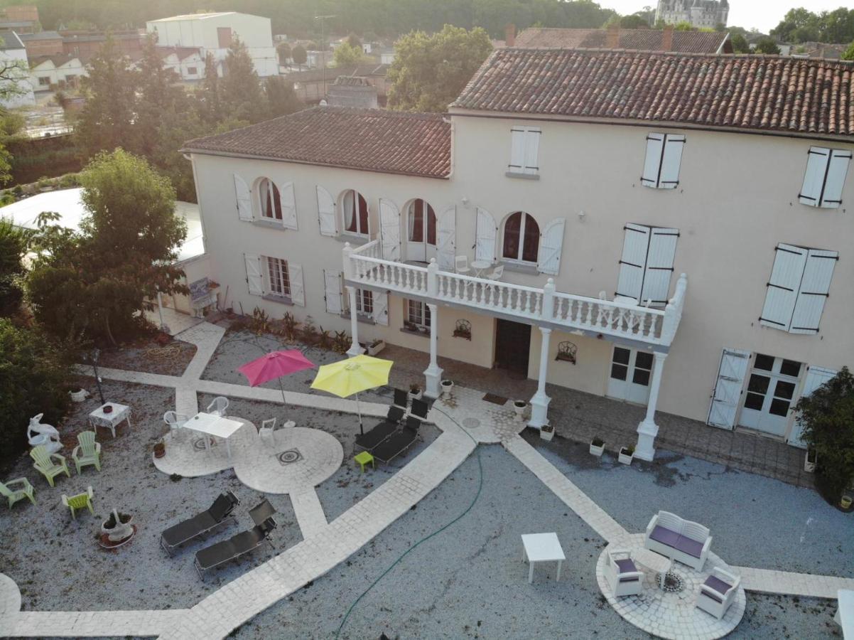 Le Clos Des Cedres B&B La Rochefoucauld Eksteriør billede