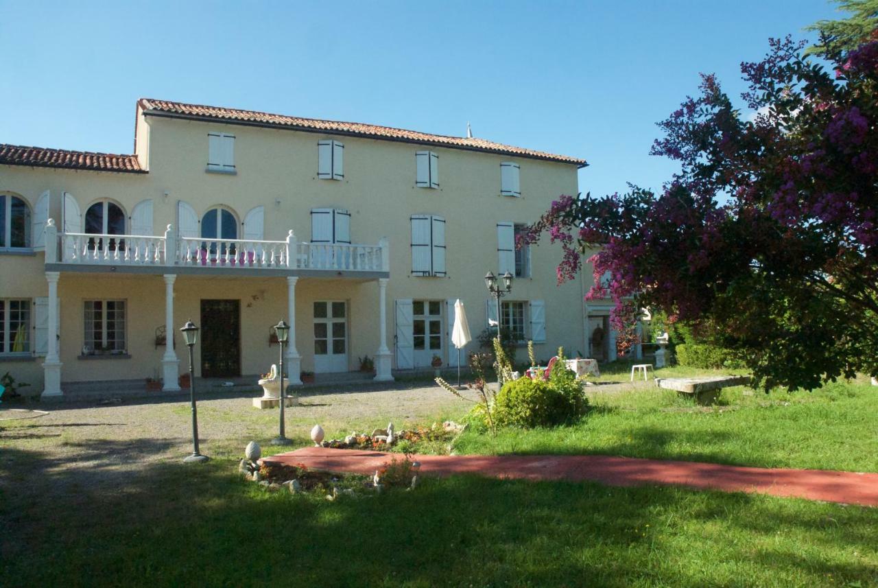 Le Clos Des Cedres B&B La Rochefoucauld Eksteriør billede