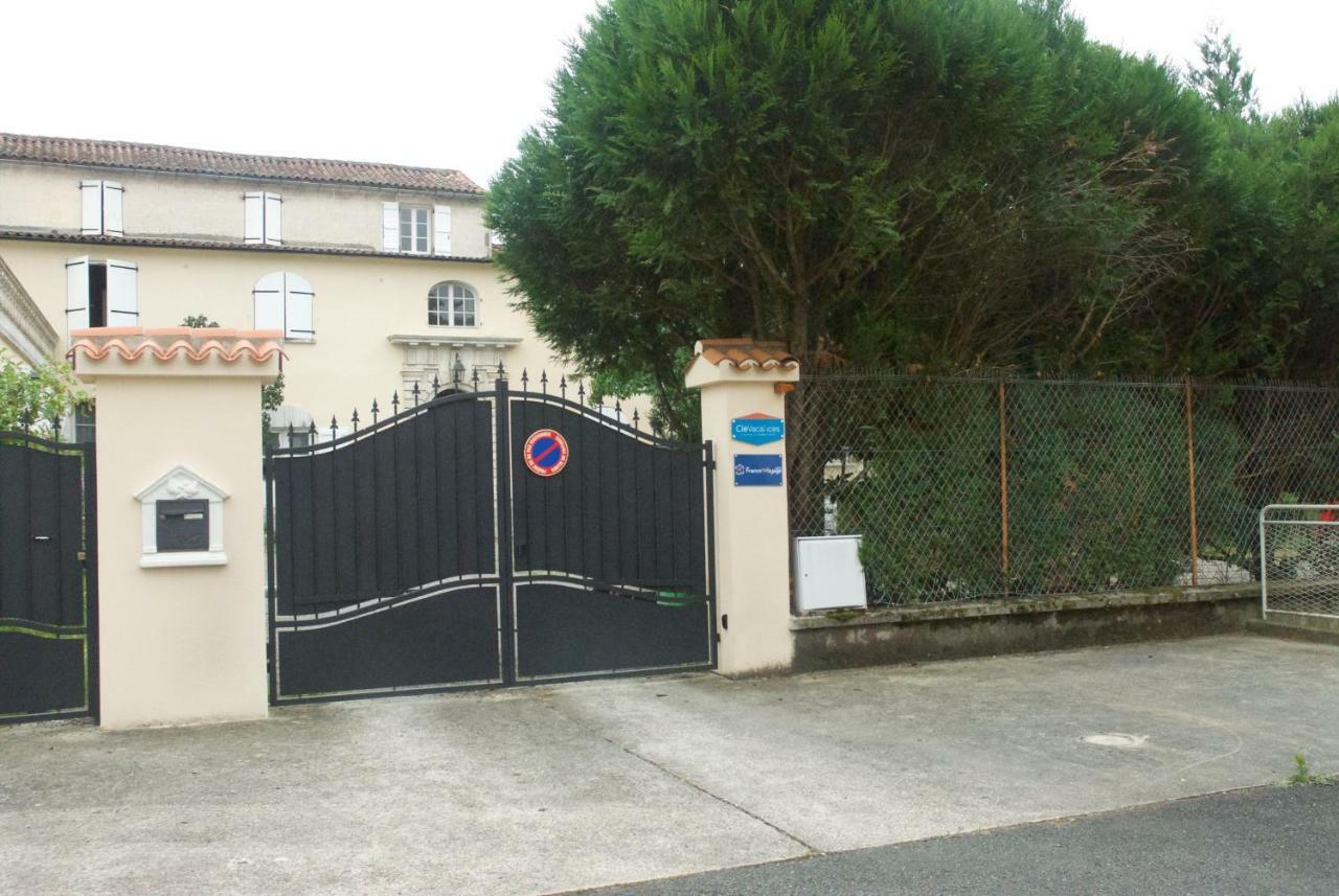 Le Clos Des Cedres B&B La Rochefoucauld Eksteriør billede